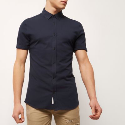 Navy short sleeved casual muscle fit shirt
